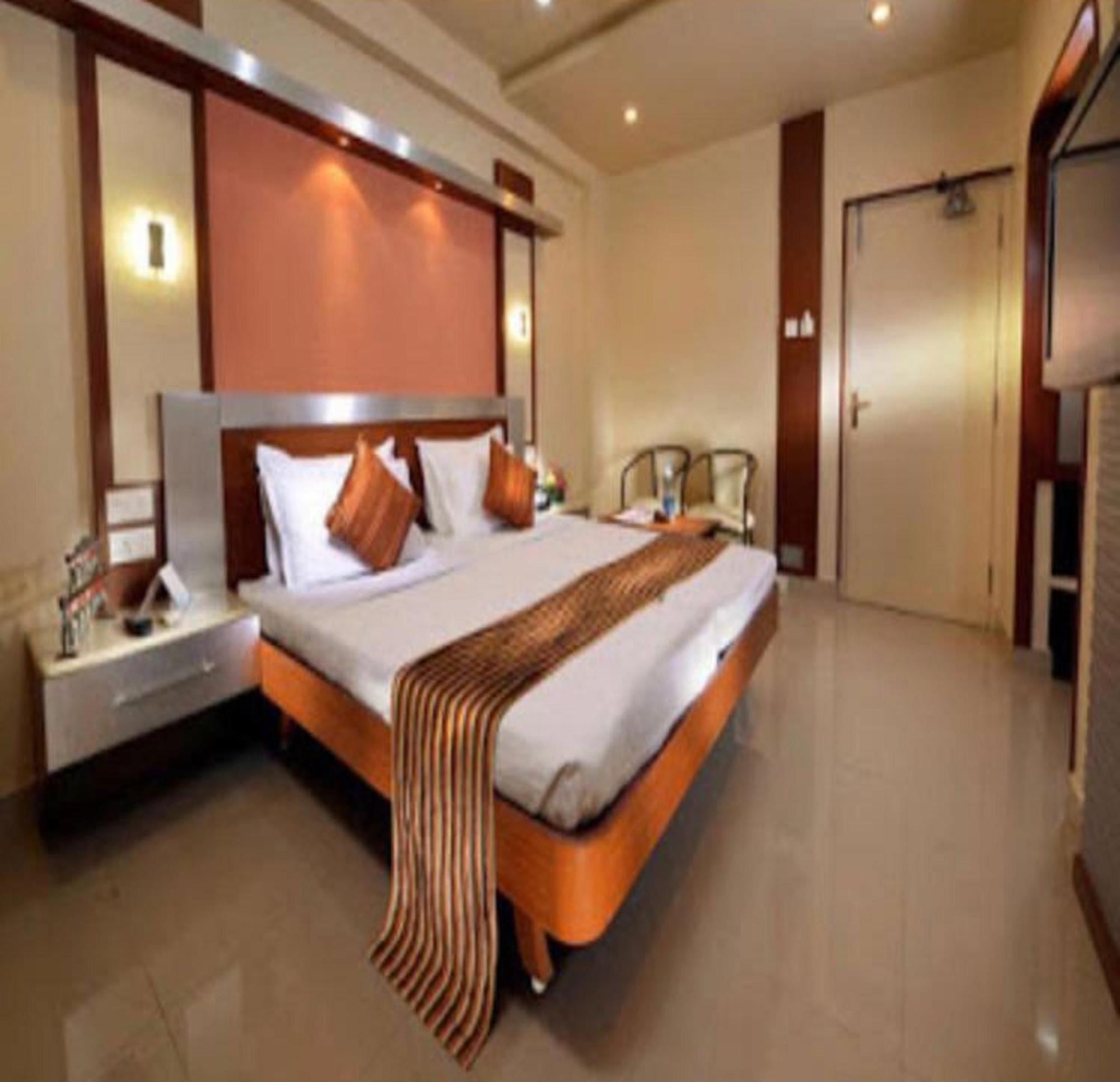 Navaratna Delight Coimbatore Exterior photo