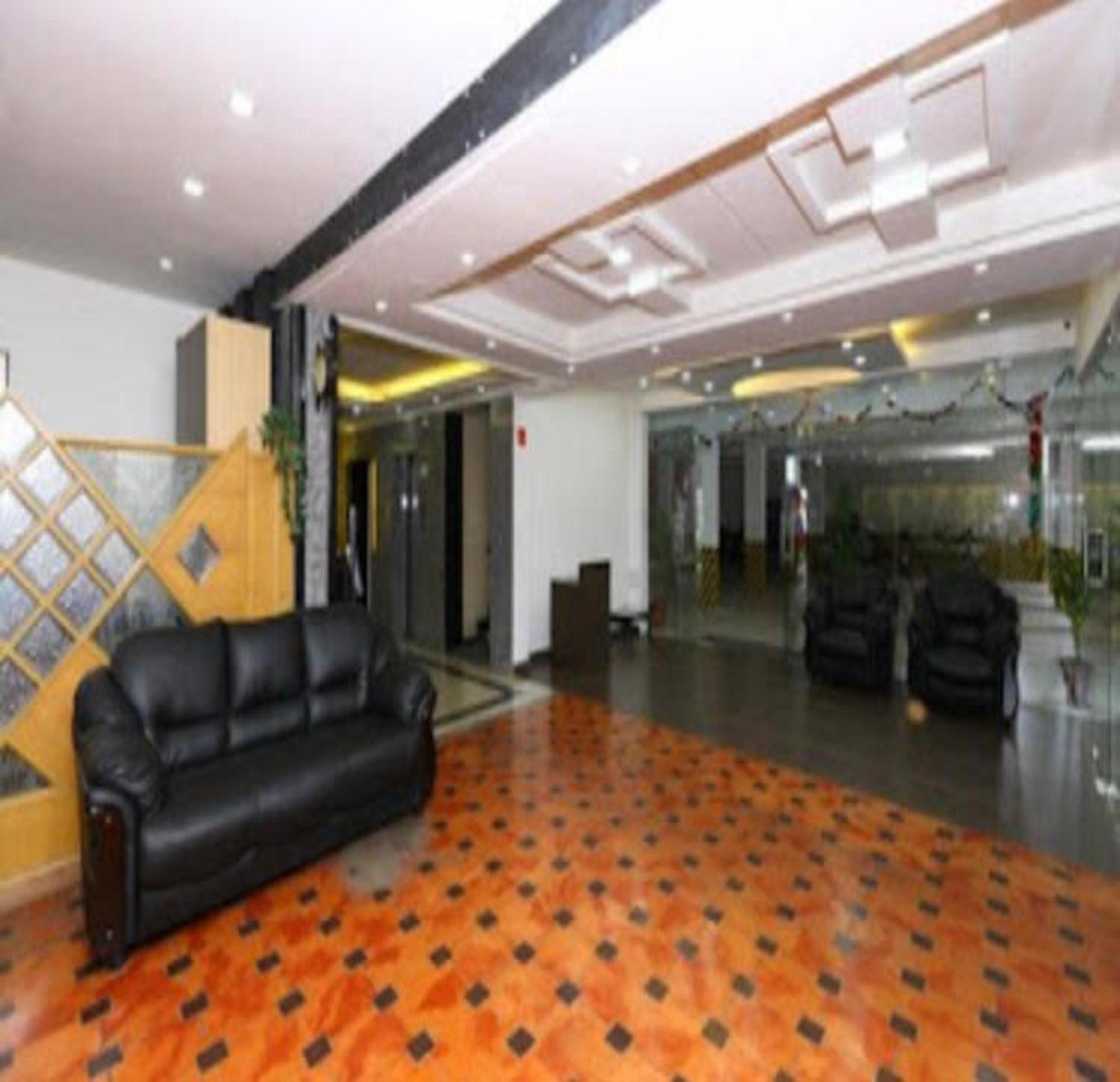 Navaratna Delight Coimbatore Exterior photo
